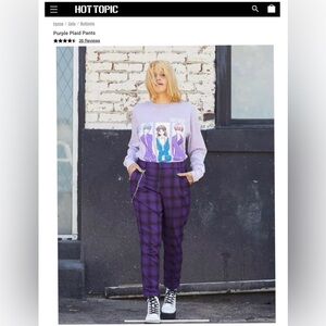 womens / juniors Hot Topic Purple & Black Plaid Pants - size Small